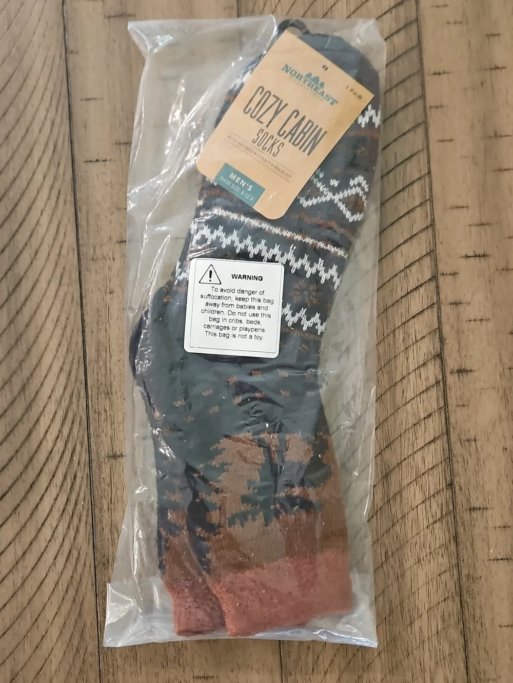 Cozy Cabin Men's Crew Socks - Brown & Gray
